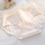 Women's Ruffle Trim Ribbed Patterned Everyday Briefs